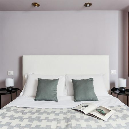 The Best Rent - Spacious One-Bedroom Apartment In Moscova District Mailand Exterior foto