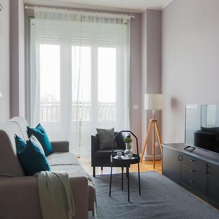 The Best Rent - Spacious One-Bedroom Apartment In Moscova District Mailand Exterior foto